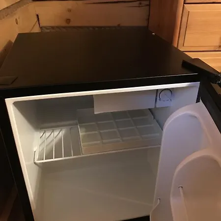 Lägenhet Gniazdko Pod Lipa Andrychów